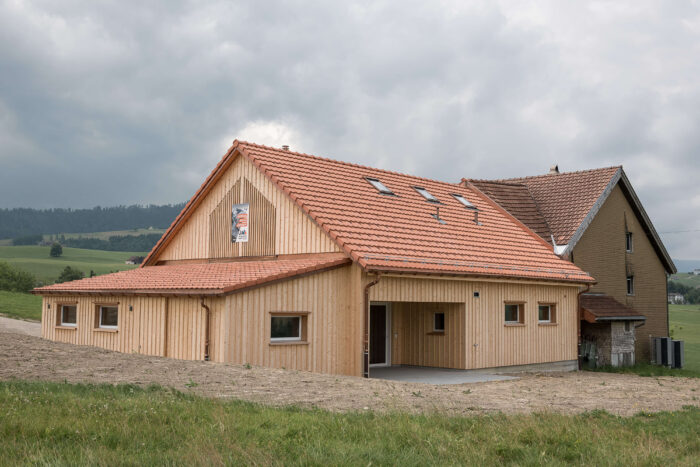 Architektur eines Stallteils zu Wohnraum in der Landwirtschaftszone, realisiert durch die BLUMER AG.