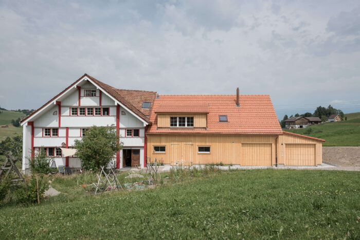 Architektur eines Stallteils zu Wohnraum in der Landwirtschaftszone, realisiert durch die BLUMER AG.